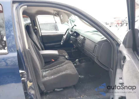 2004 Dodge Dakota Sport/Sxt from USA, damaged, VIN 1D7HG38NX4S607992